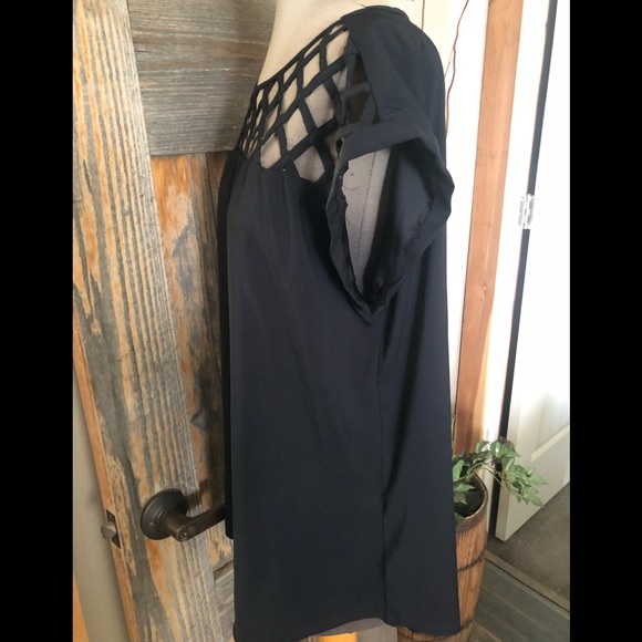 Women’s Top /Blouse - Picture 2 of 5